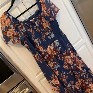 LC Lauren Conrad Floral Blue Dress. Ruched top. Flutter sleeves. Ruffle hem. XXL
